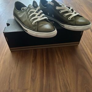 Green Low-Top Sneakers with White Laces